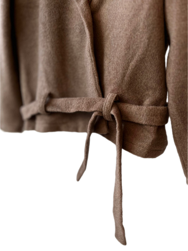 استایل لایهای با کت کراپ فوتر سموری فری سایز ۳۶ تا ۴۶